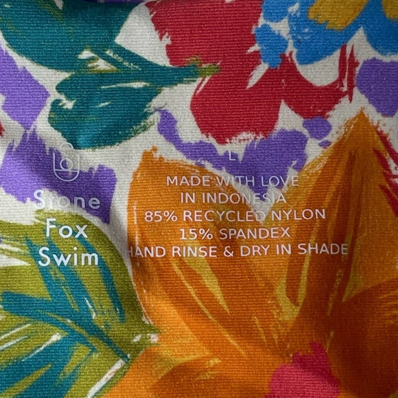 NWT Stone Fox Swim LeLe Bikini Top, Bandeau, Multicolor Floral, size Large - Picture 7 of 13